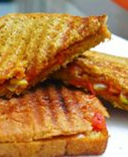 Spicy Onion Tomato Masala Sandwich Recipe