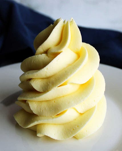 Lemon Sweetened Condensed Milk Buttercream