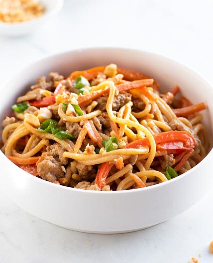 Low FODMAP Thai Peanut Noodles with Turkey