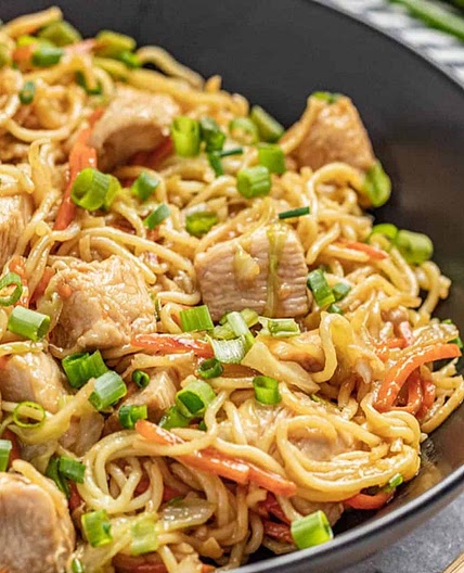 Easy 30 Minute Chicken Chow Mein