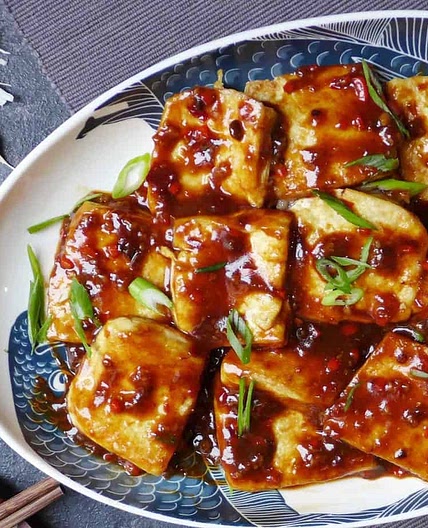 Pan fried tofu with garlic sauce (鱼香豆腐)