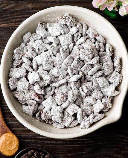 Puppy Chow Recipe (Muddy Buddies)