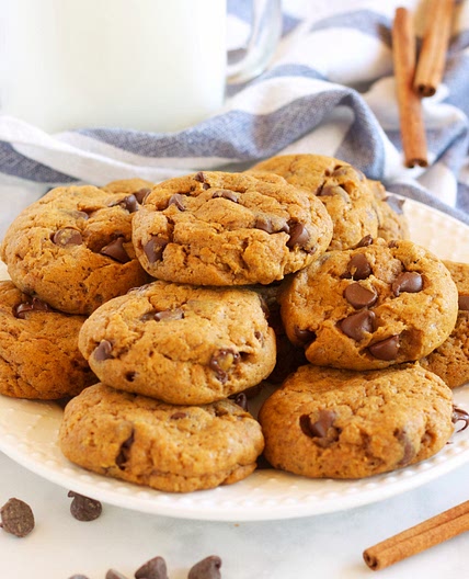 Pumpkin Spice Chocolate Chip Cookies