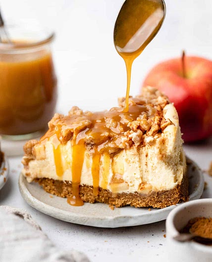 Apple Crumble Cheesecake