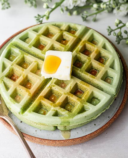 Pandan Waffles (made with pandan leaves)