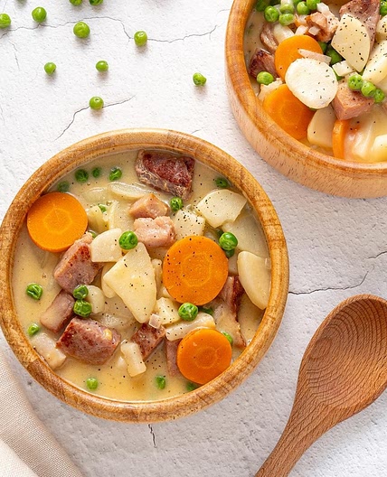 Cheesy Ham and Potato Soup