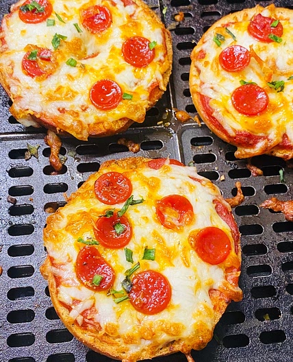 Air Fryer Mini Bagel Pizzas