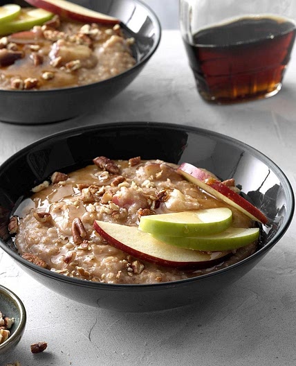 Pressure-Cooker Apple Pie Steel-Cut Oatmeal