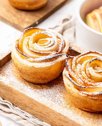 Apple Roses with Puff Pastry