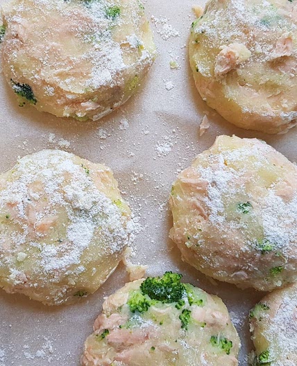 Quick & easy egg free fish cakes