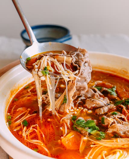 Tomato Hot Pot with Beef