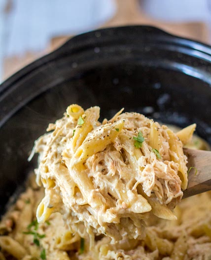 Slow Cooker Olive Garden Chicken Pasta