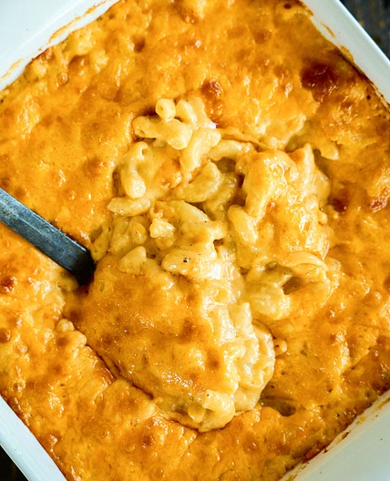 Classic Baked Macaroni and Cheese