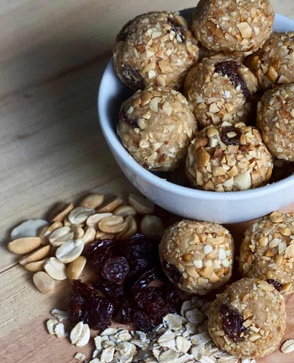 Peanut Butter Energy Bites with Raisins