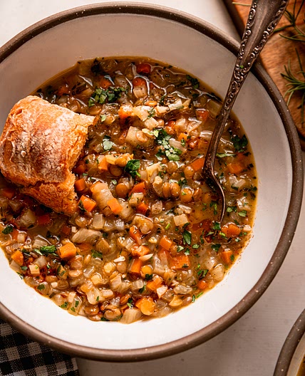 Lemony Lentil Vegetable Soup with Rosemary & Fennel