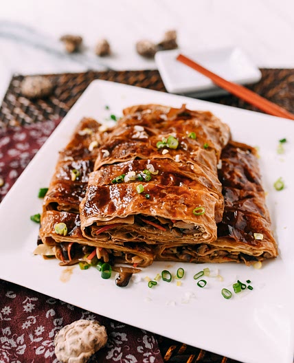 Chinese Vegetarian Duck (素鸭)