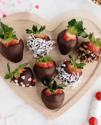 Low Carb Chocolate Covered Strawberries (Sugar Free)