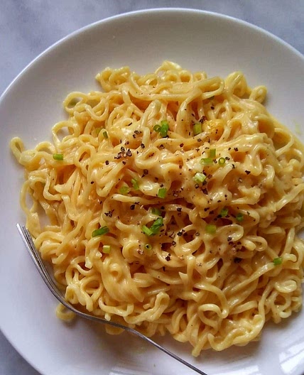 Cheesy Ramen Noodles