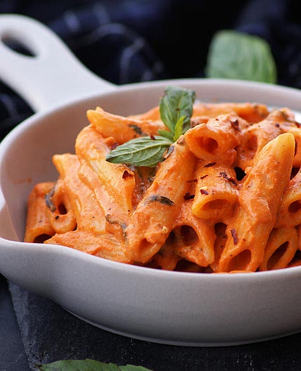 Vegan Creamy Tomato Coconut Pasta