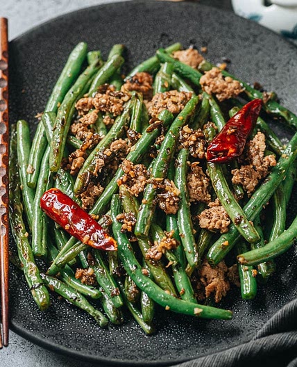 Sichuan Dry Fried Green Beans (干煸四季豆)