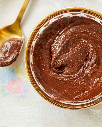 Homemade Nutella (Chocolate Hazelnut Spread)
