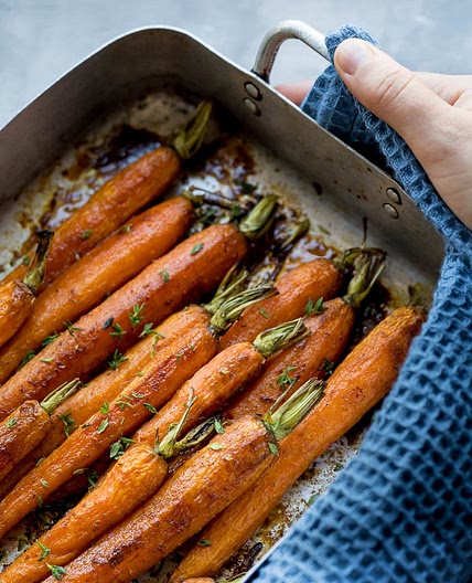 Easy Maple Roasted Carrots