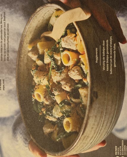 Rigatoni with sausages, spinach and parmezan