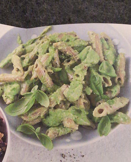 Nudeln mit Brokkoli-Pesto