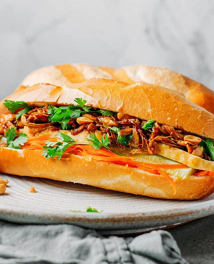 Vegan Pulled Mushroom Bánh Mì