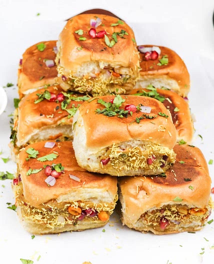 Kutchi Dabeli (Authentic Street Style Recipe)