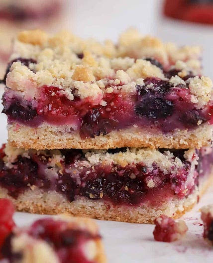 Mixed Berry Crumble Bars
