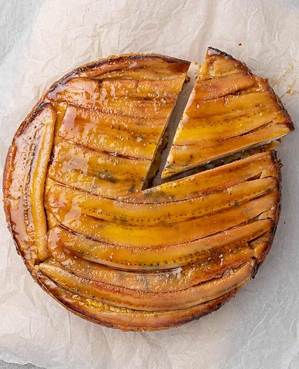 Caramelized Banana Upside Down Cake (VIDEO)