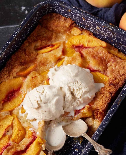 Super Easy Southern Peach Cobbler Cake