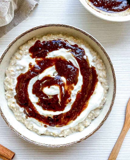 Cinnamon Roll Oatmeal