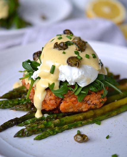 Salmon Cakes Egg Benedict with Lemon Hollandaise & Crispy Capers