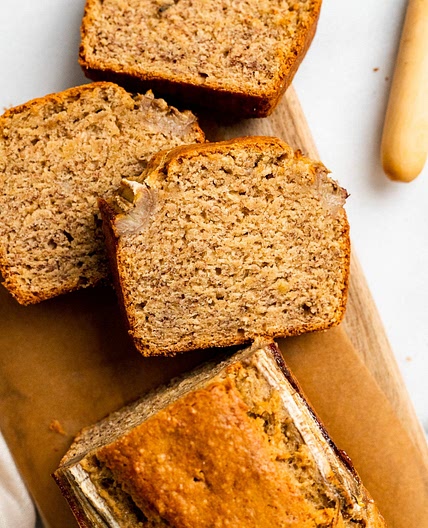 Moist & Fluffy Vegan Banana Bread Recipe (Gluten Free!)