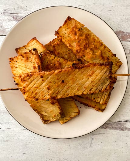"Accordion" Garlic Parmesan Hasselback Waffle Potatoes