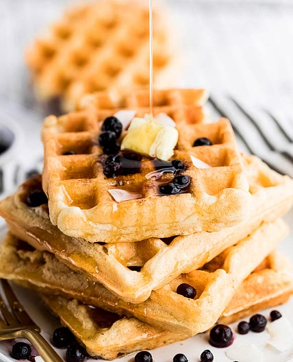 Vegan Waffles (Fluffy and Crispy)