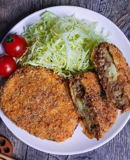 Korokke (Japanese Meat and Potato Croquette)