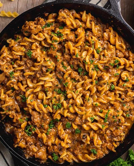 One-Pot Vegan Hamburger Helper (Cheeseburger Pasta)