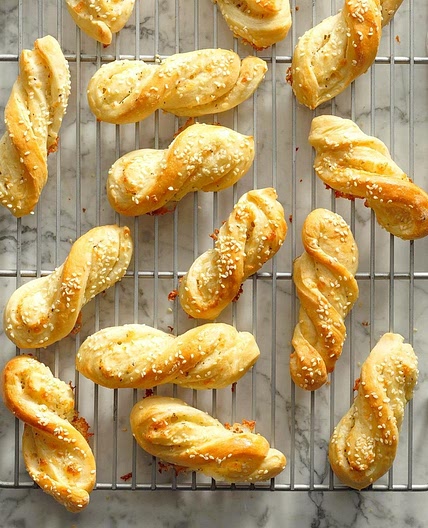 Herbed Bread Twists