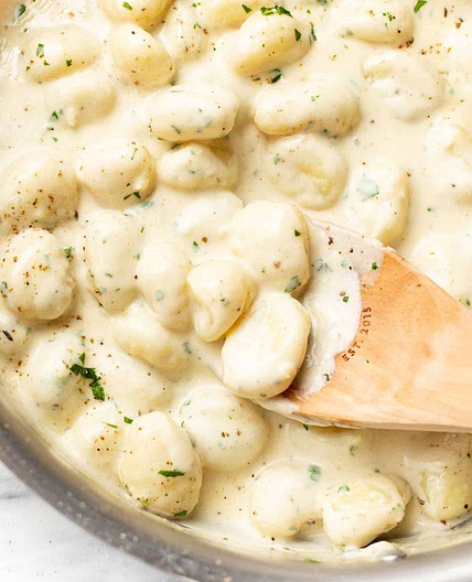 15 Minute Creamy Alfredo Gnocchi