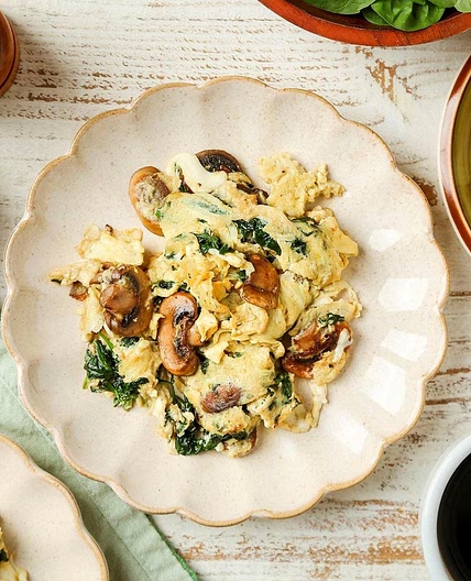 Spinach-Mushroom Scrambled Eggs