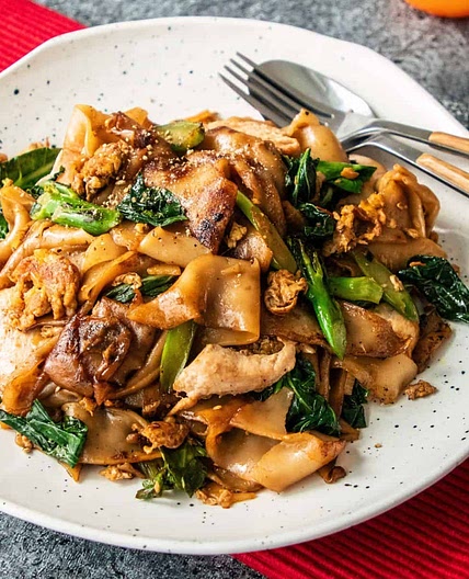 Authentic Thai Pad See Ew ผัดซีอิ้ว