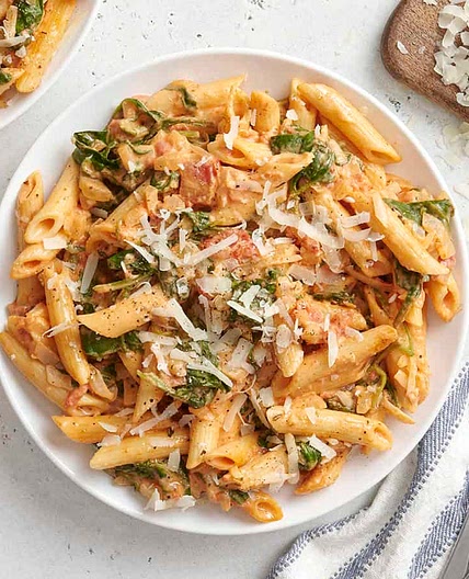 Creamy Tomato and Spinach Pasta