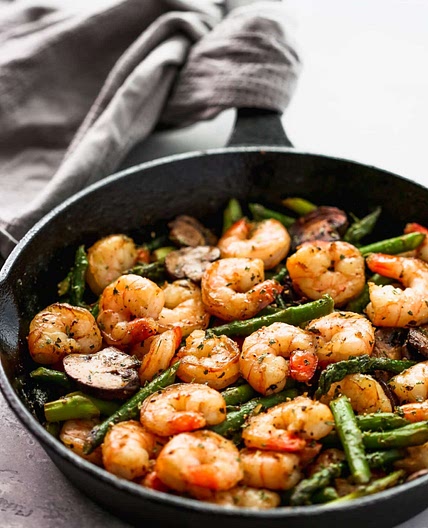 Garlic Shrimp Asparagus Skillet