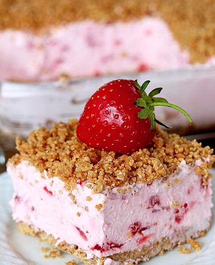 Easy Frozen Strawberry Dessert