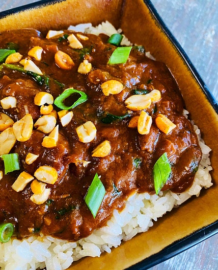 Slow Cooker Peanut Chicken