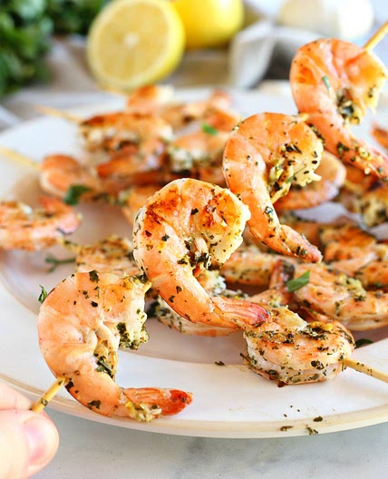 Lemon Garlic Grilled Shrimp Skewers