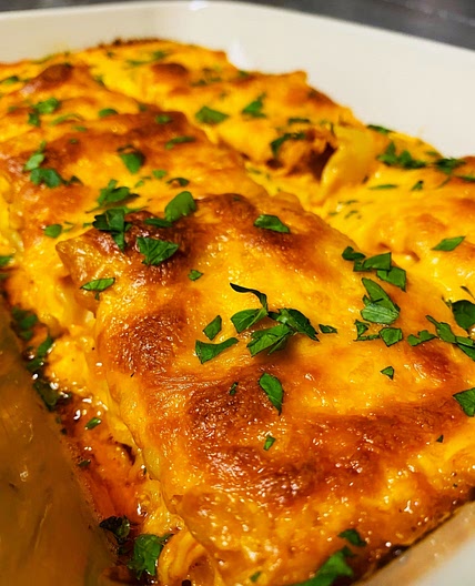 Buffalo Chicken Lasagna Rolls